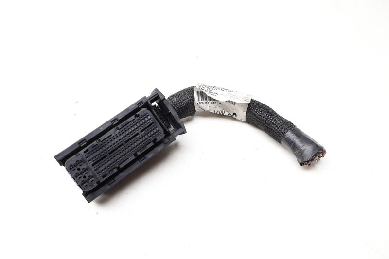 94-PIN ECU Wiring Connector / Pigtail 7L0906385A — Used (SKU 720466)