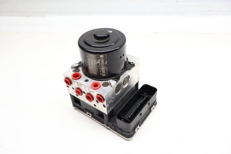 ABS Pump / Module Unit 7P0614517P — Used (SKU 720375)