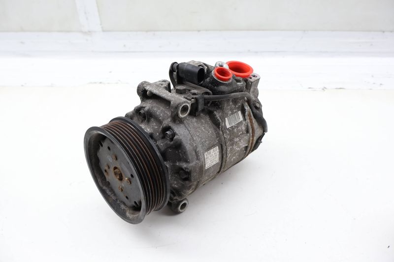 AC Compressor 7P0820803M — Used (SKU 720362)