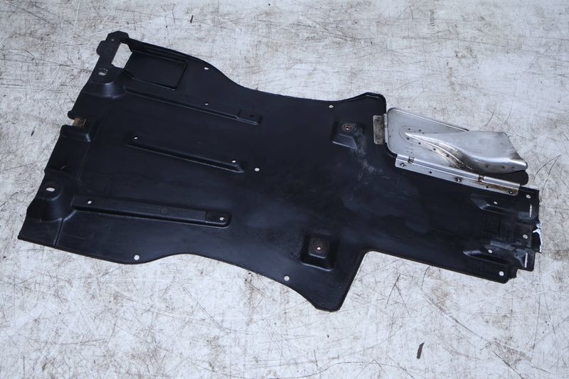 Center Belly Pan / Skid Plate / Sound Baffle 7P6825231C — Used (SKU 720496)