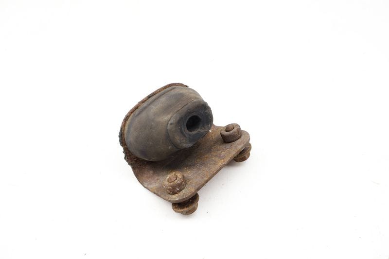 Exhaust Mount / Bracket 7L6253144B — Used (SKU 720330)