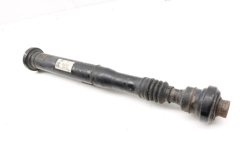 Driveshaft / Propeller Shaft 7P0521101L — Used (SKU 320749)