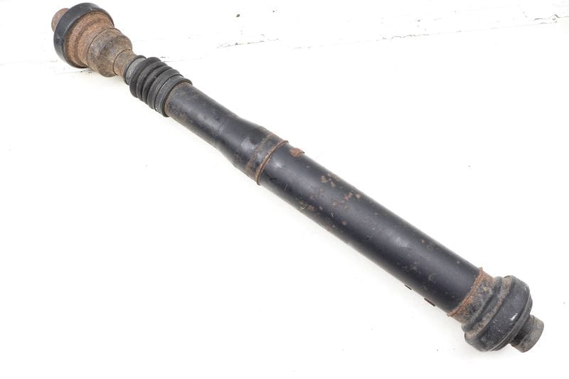 Driveshaft / Propeller Shaft 7P0521101L — Used (SKU 720429)