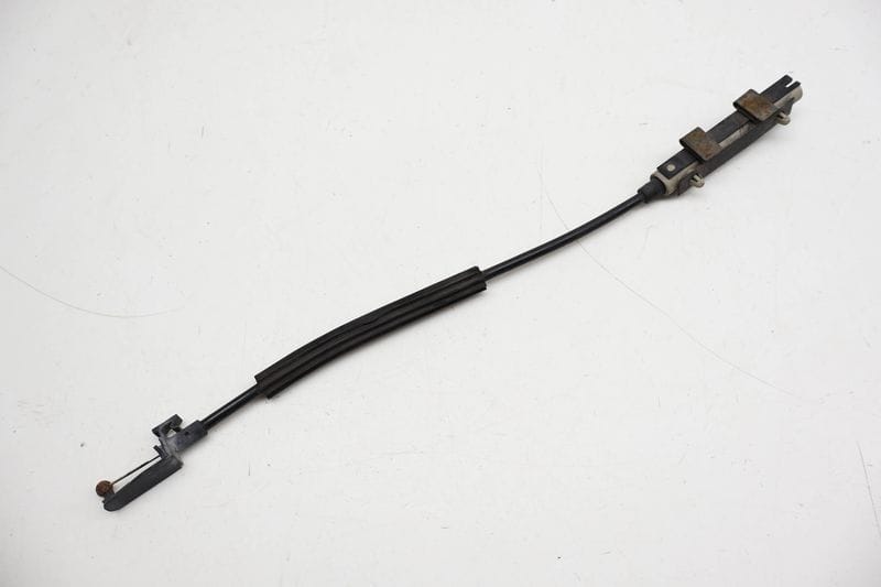 Hood Latch Release Cable 7P6823531B — Used (SKU 720233)