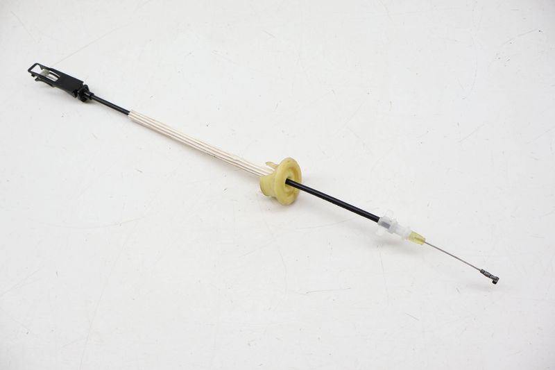 Interior Door Handle Release / Bowden Cable 7P6837085C — Used (SKU 720107)