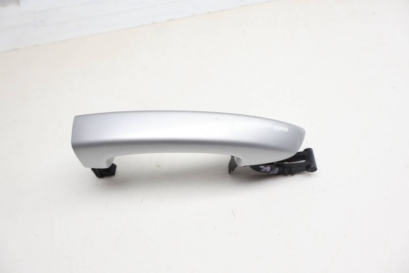 Exterior Door Handle 7P6837206E — Used (SKU 720113)