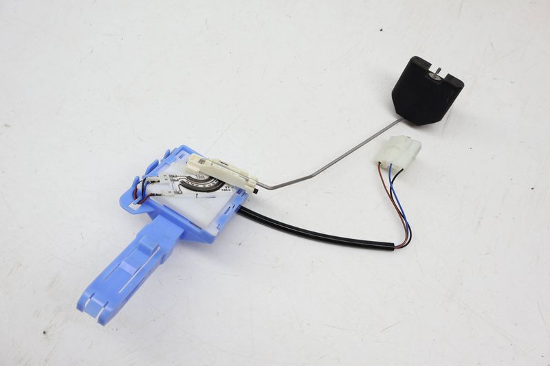 Fuel Gauge Level Sensor / Sending Unit 7P0919673 — Used (SKU 720369)