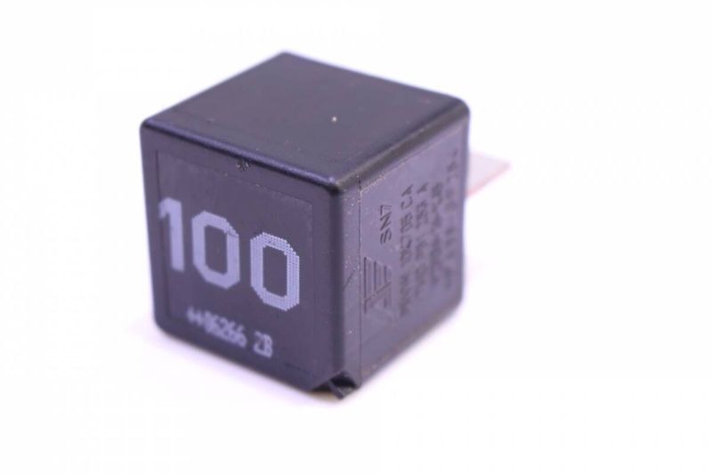 Multifunction Relay # 100 7M0951253A — Used (SKU 720548)