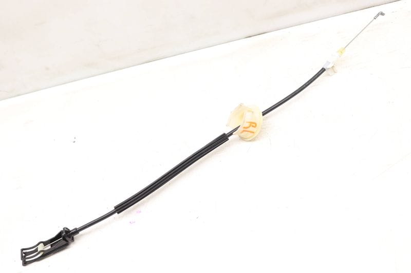 Interior Door Handle Release / Bowden Cable 7P6839085B — Used (SKU 504896)