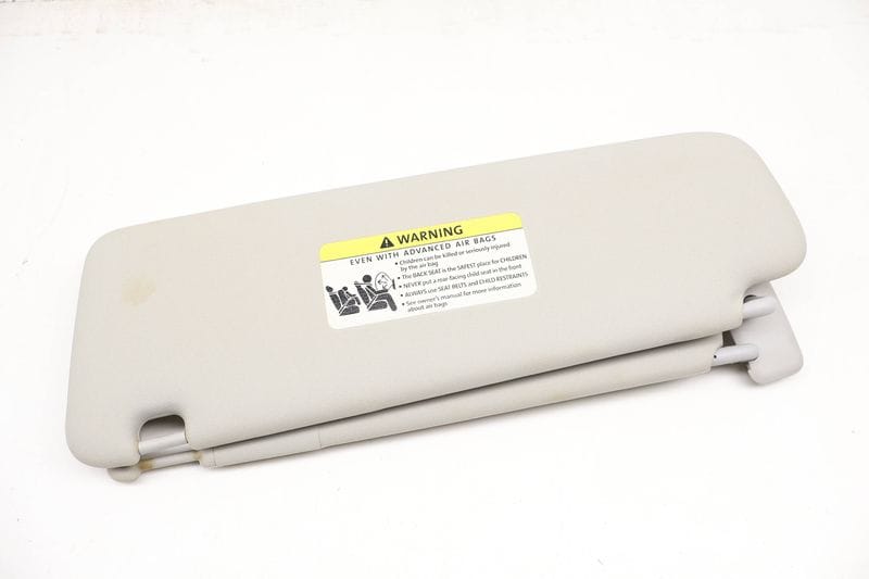 Sun Visor / Mirror 7P6857552M — Used (SKU 612883)