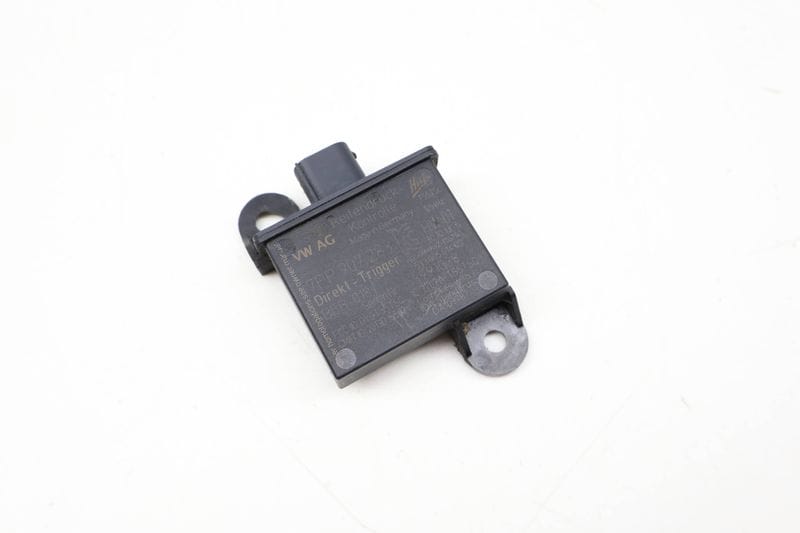 Tire Pressure Sensor / TPMS 7PP907283 — Used (SKU 720029)