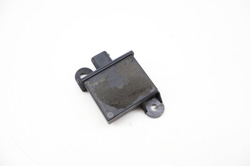 Tire Pressure Sensor / TPMS 7PP907283 — Used (SKU 720030)