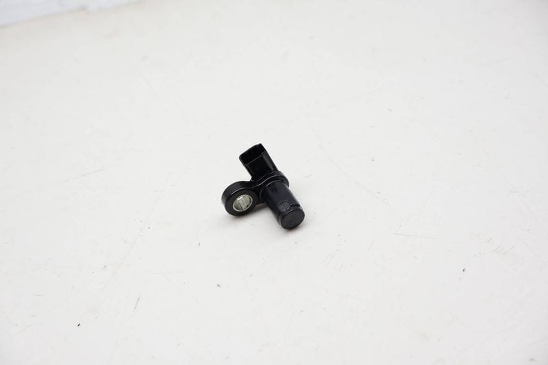 Transmission Speed Sensor / Vss (G182) 0C8927321 — Used (SKU 720543)