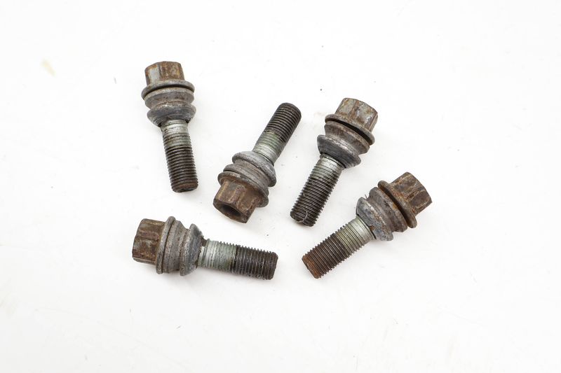 Wheel Lug Bolt / Nut Set (5) WHT002529 — Used (SKU 720309)