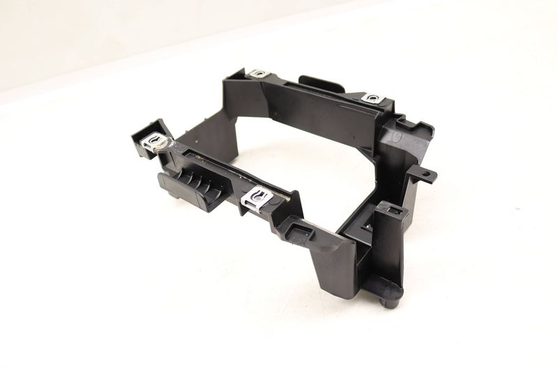 Center Console Mount / Bracket 8V0863531 — Used (SKU 523936)