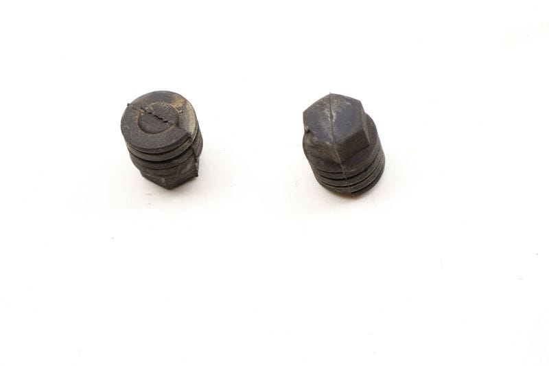 Hood Stop Jounce Bumper Set 4B0823481 — Used (SKU 611708)