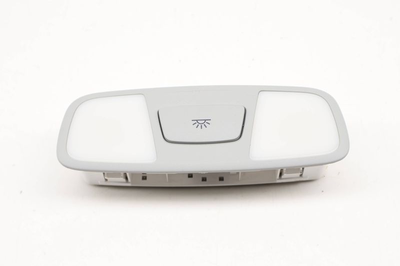 Dome Reading Light 8V0947111 — Used (SKU 611577)