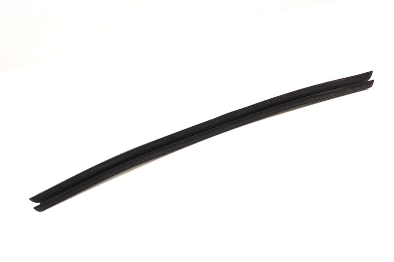 Inner Door / Window Slot Seal 8V5839479 — Used (SKU 523931)