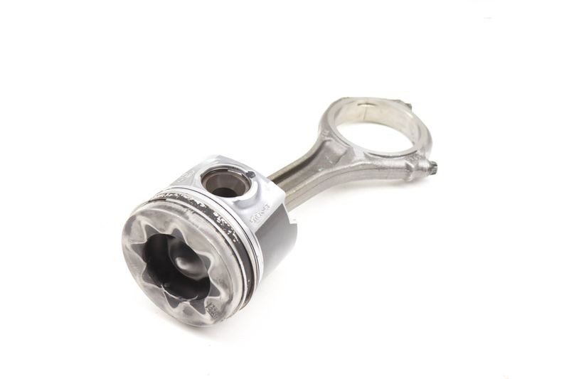 Piston w/ Connecting Rod 059107065JE — Used (SKU 599896)