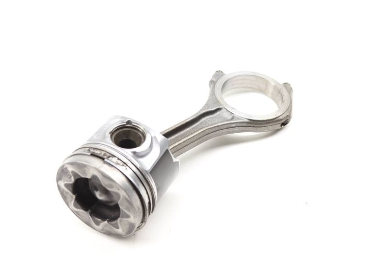 Piston w/ Connecting Rod 059107065JE — Used (SKU 599897)