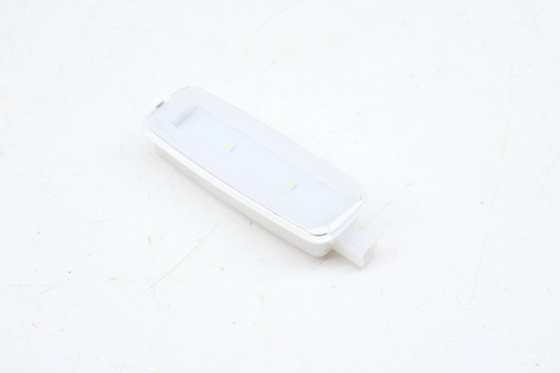 Vanity / Makeup Light 4H0947105C — Used (SKU 683975)