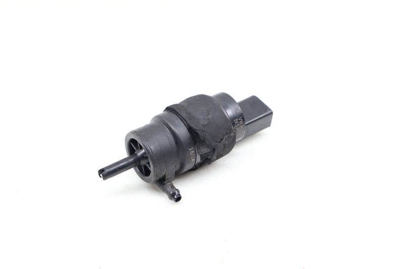Windshield Washer Pump 8K5955647 — Used (SKU 684007)