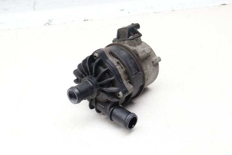 Auxiliary Coolant / Water Pump 8K0965567B — Used (SKU 665430)