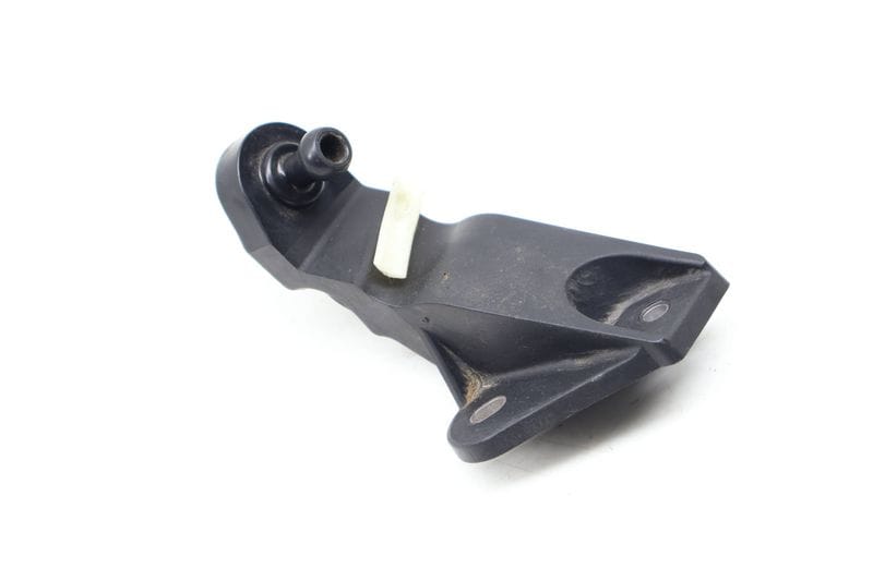 Engine Air Intake Bracket 4H0133570A — Used (SKU 674591)