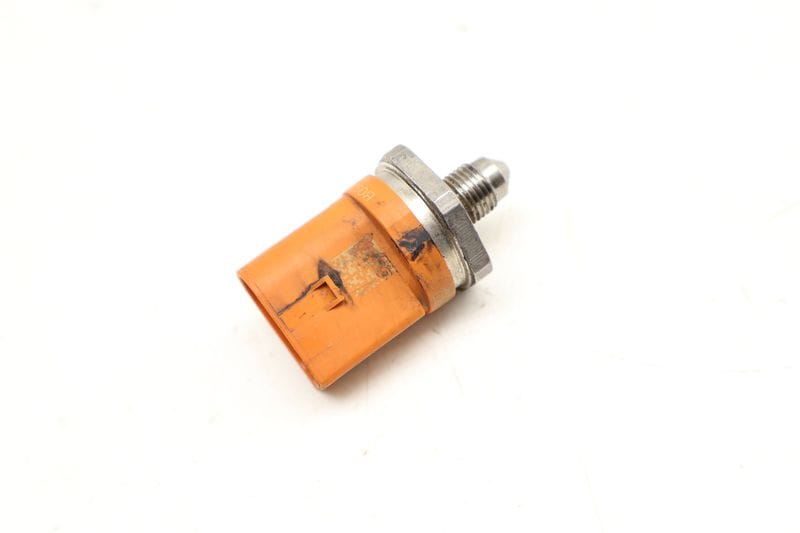 Fuel Pressure Sensor 06J906051D — Used (SKU 674415)