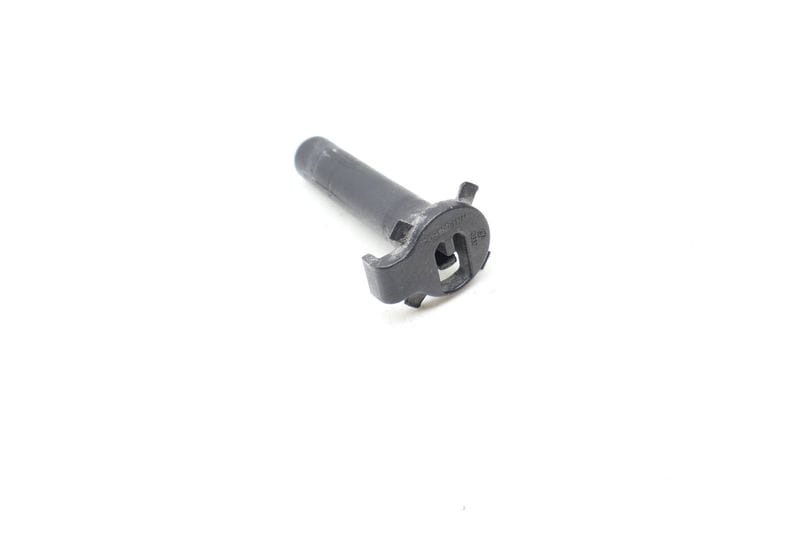 Radiator Mount Bolt / Pin WHT001506A — Used (SKU 665313)