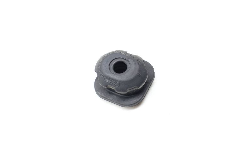 Upper Radiator Rubber Mount 8K0121275C — Used (SKU 665306)