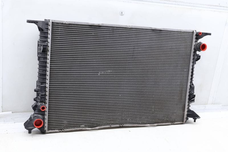 Radiator 4H0121251B — Used (SKU 665411)