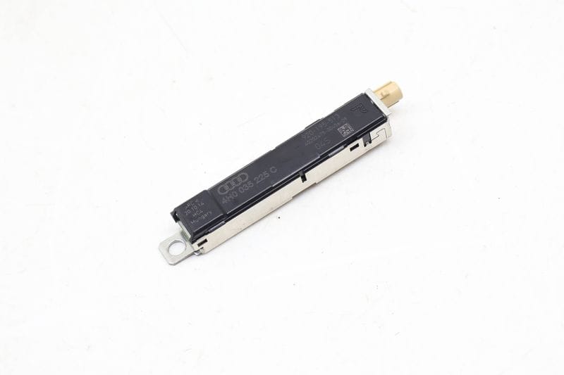 Lower Antenna Booster 4H0035225C — Used (SKU 665224)