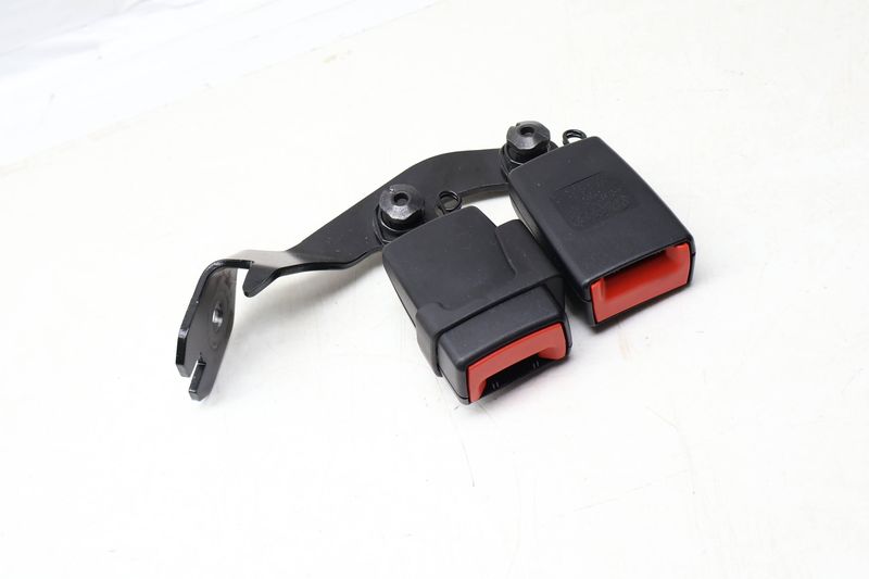 Seat Belt Double Buckle / Receiver 4H0857740 — Used (SKU 674550)