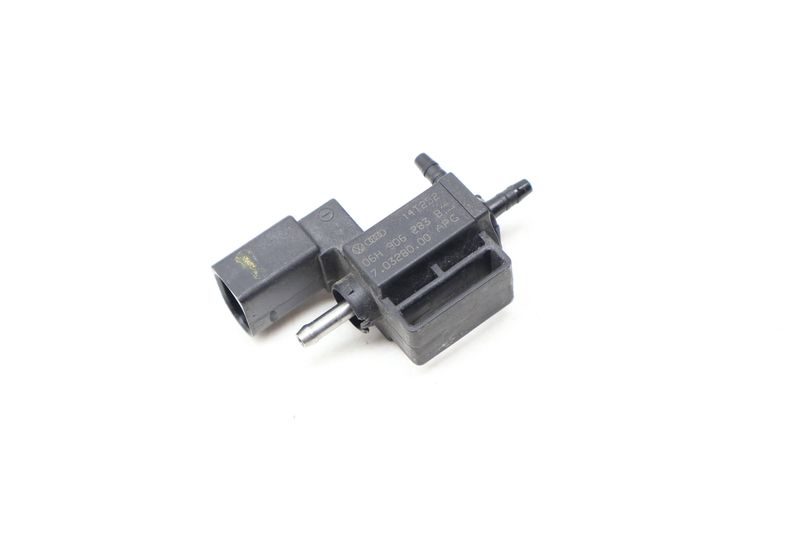 Solenoid Valve 06H906283B — Used (SKU 665312)