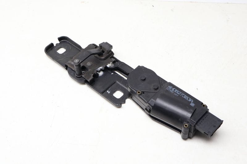 Trunk Latch Striker Plate / Motor 4H0827383A — Used (SKU 674551)