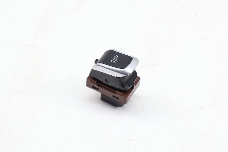 Trunk Release Switch / Button 4H0959831B — Used (SKU 665184)