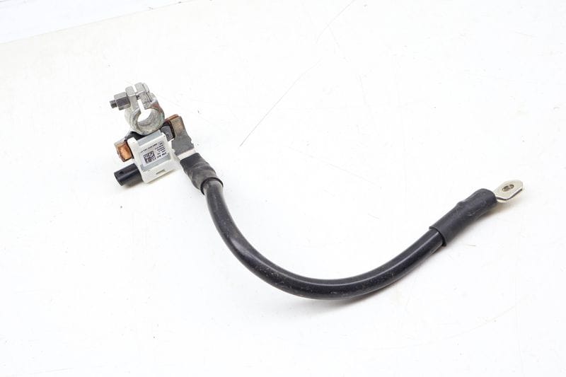 Battery Monitoring Module / Cable 8R0915181C — Used (SKU 702747)
