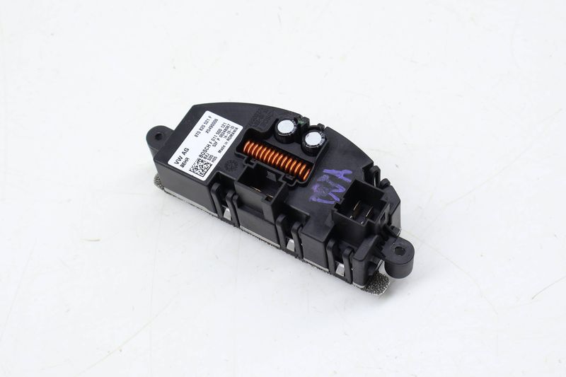 Blower Motor Resistor 8T0820521F — Used (SKU 702471)