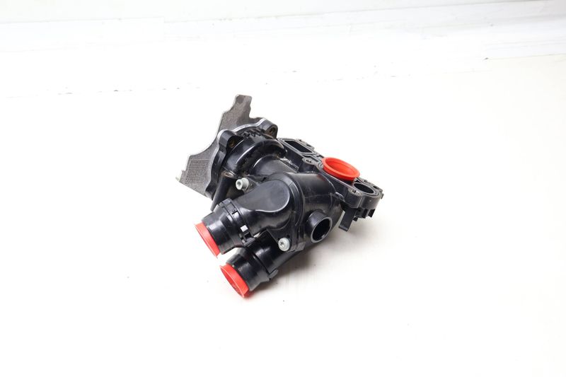 Coolant / Water Pump Assembly 06H121026DD — Used (SKU 702827)