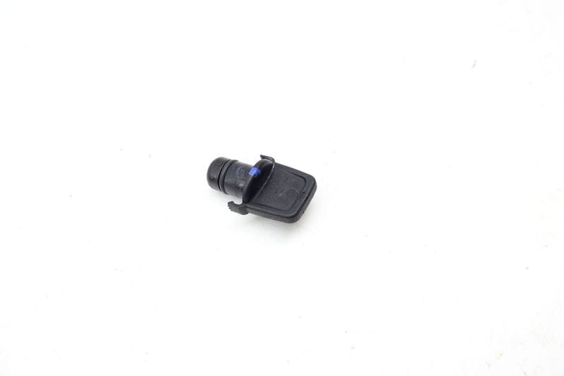 Engine Oil Tube Plug 06H115418M — Used (SKU 702913)