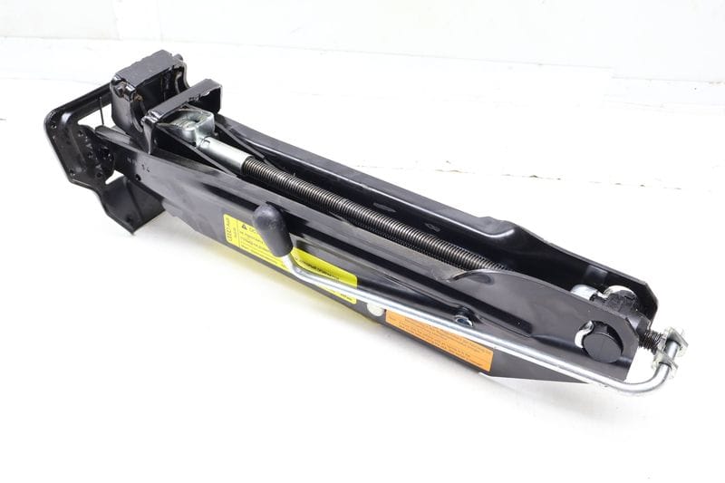 Jack 8R0011031E — Used (SKU 702768)