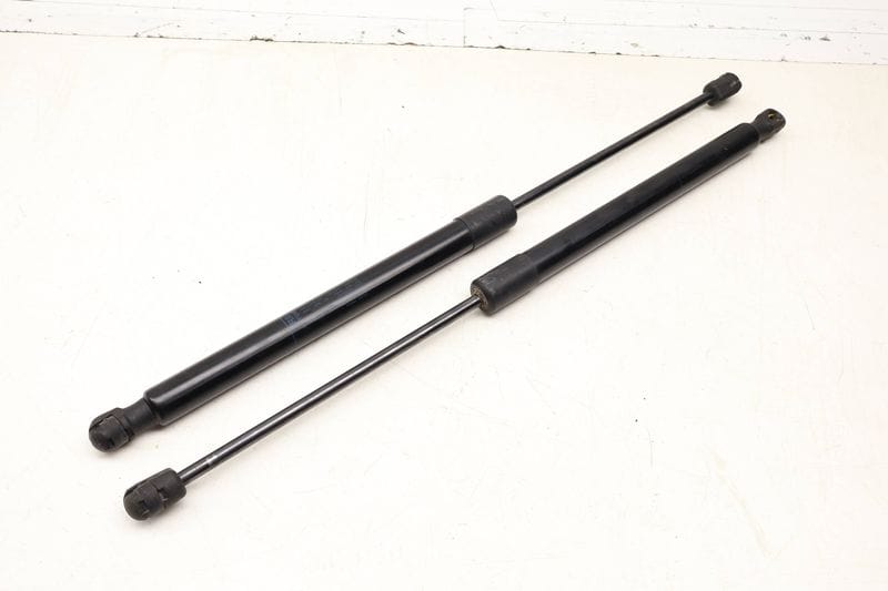 Trunk Hatch Strut / Shock Set 8R0827552A — Used (SKU 702774)