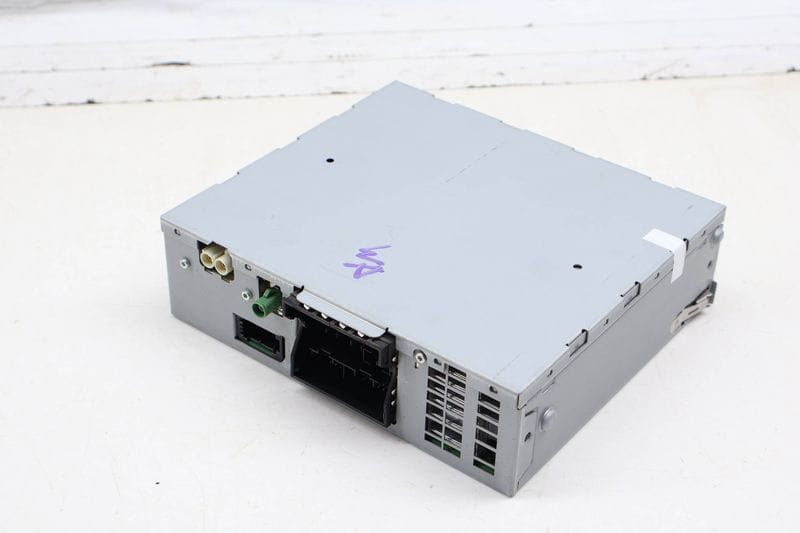 Radio Tuner Amplifier / Amp 4G0035082G — Used (SKU 702478)