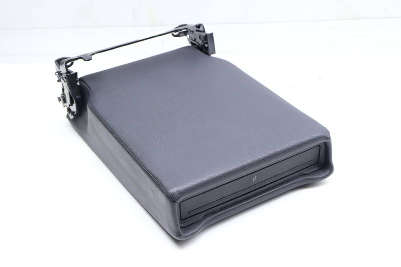 2ND Row Armrest / Cup Holder 4L0883081M — Used (SKU 702565)