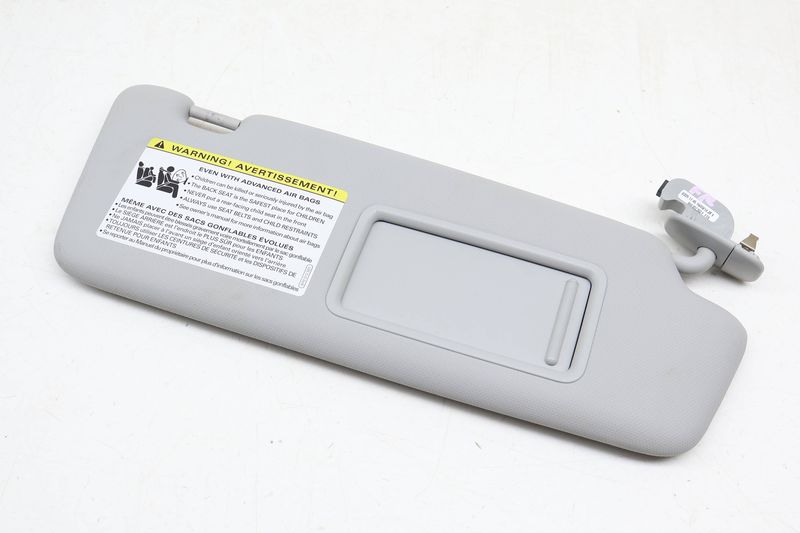 Sun Visor / Mirror 8U0857552F — Used (SKU 702572)