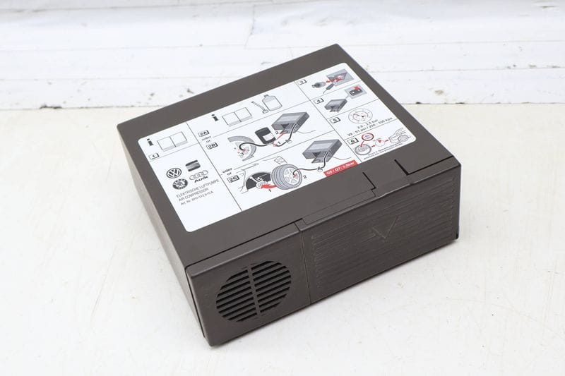 Spare Tire Air Compressor / Pump 8P0012615A — Used (SKU 702560)
