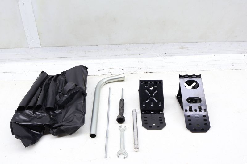 Tool Kit w/ Wheel Chock Set 8R0012115A — Used (SKU 702862)