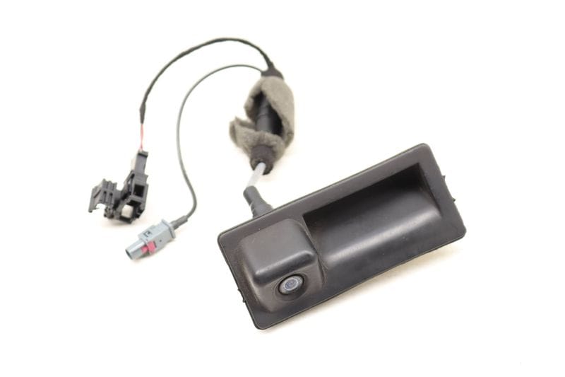 Trunk Release Handle w/ Backup Camera 5N0827566AA — Used (SKU 510949)