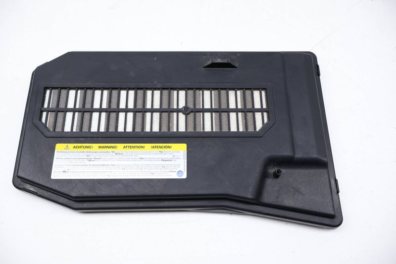 Battery Cover 7L0864643B — Used (SKU 720816)